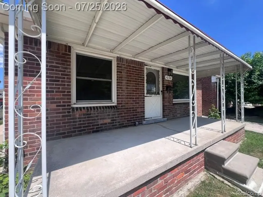 1038 Detroit Avenue Lincoln Park City MI 48146
