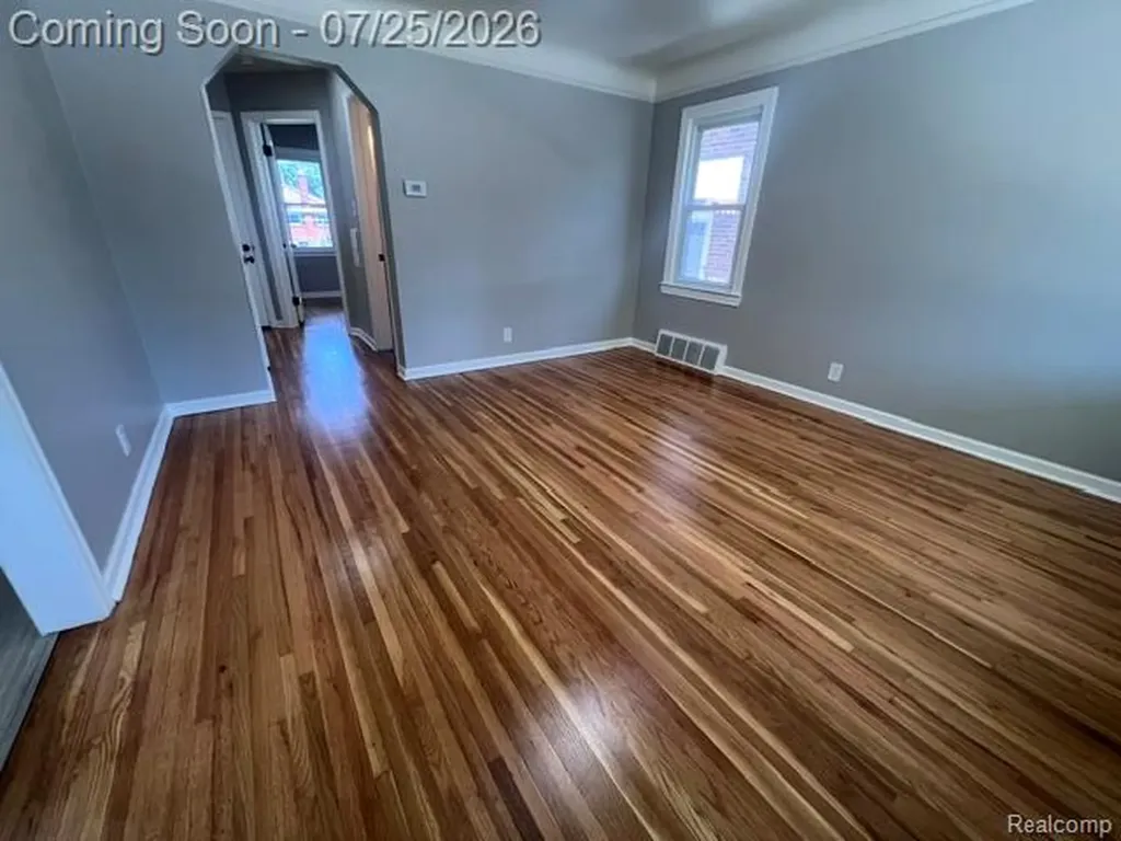 1038 Detroit Avenue Lincoln Park City MI 48146