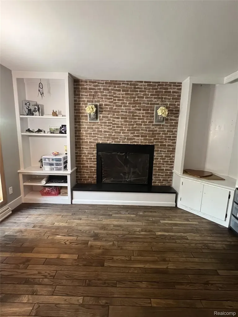1439 Ivanhoe Road Pere Marquette Charter Township MI 49431