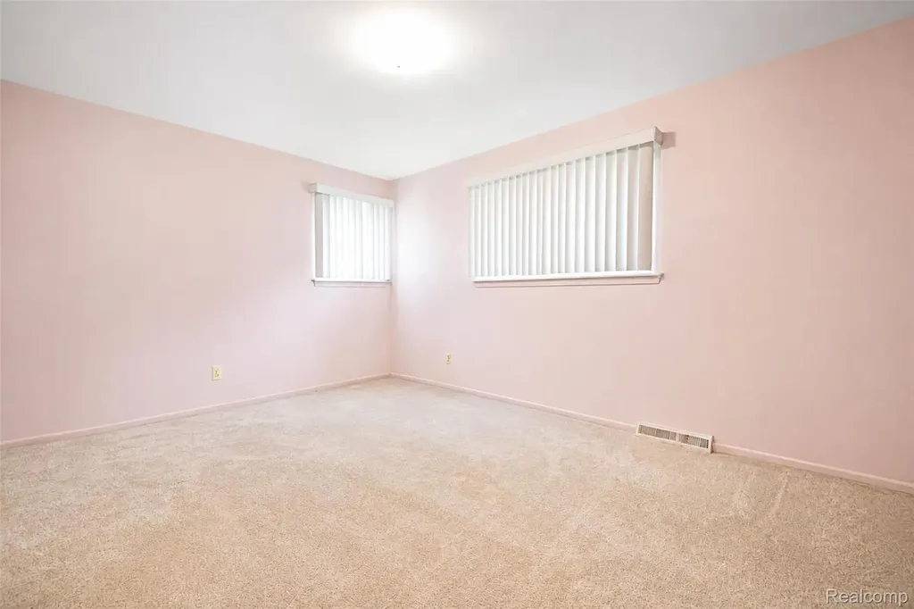 7677 Terri Drive Westland City MI 48185