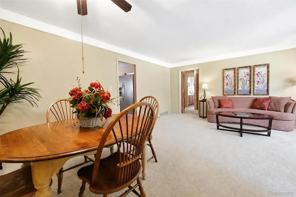 7677 Terri Drive Westland City MI 48185