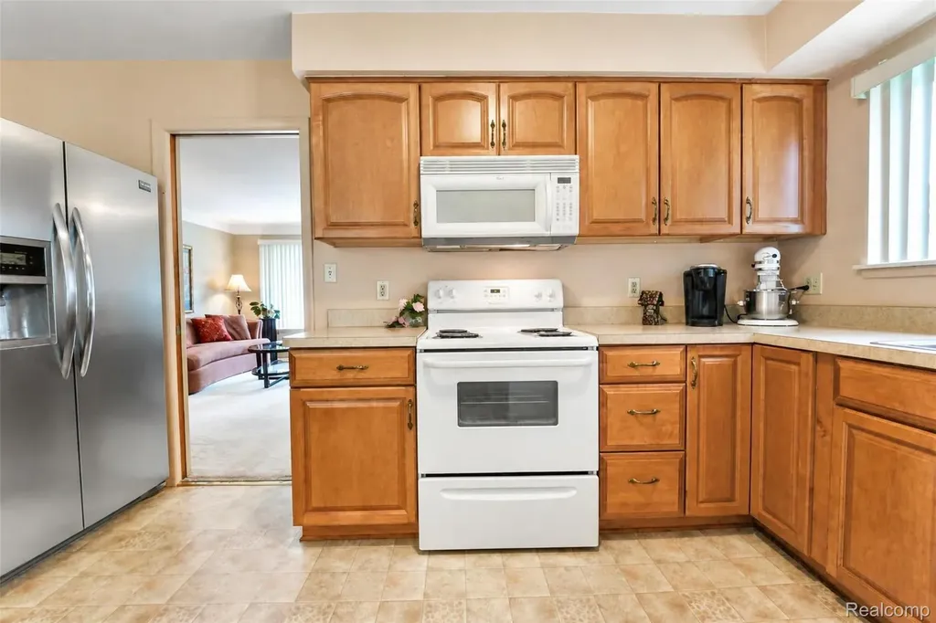 7677 Terri Drive Westland City MI 48185