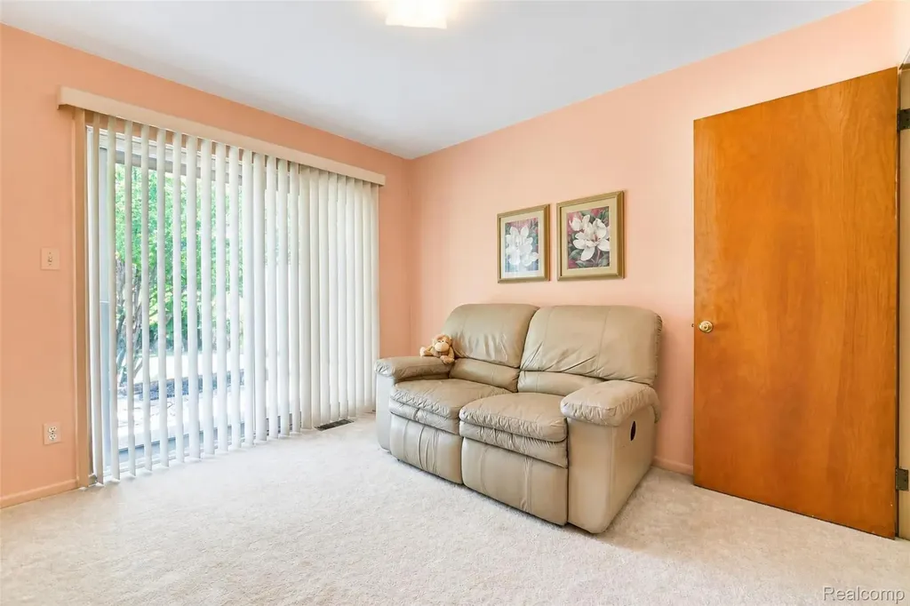 7677 Terri Drive Westland City MI 48185