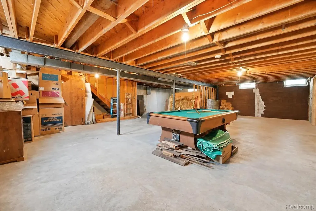 7677 Terri Drive Westland City MI 48185