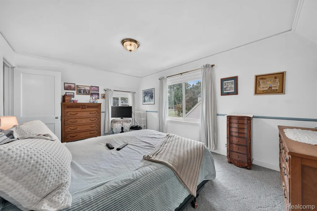 31710 Glencoe Drive Beverly Hills Village MI 48025