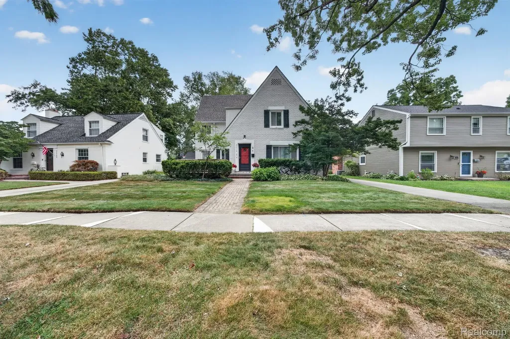 31710 Glencoe Drive Beverly Hills Village MI 48025