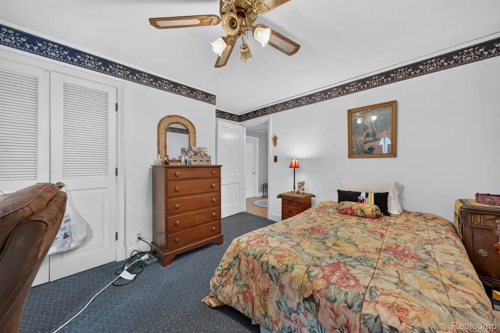 31710 Glencoe Drive Beverly Hills Village MI 48025