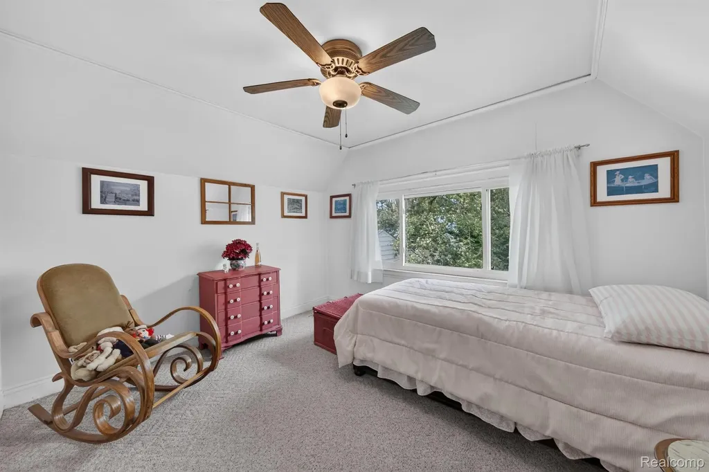 31710 Glencoe Drive Beverly Hills Village MI 48025