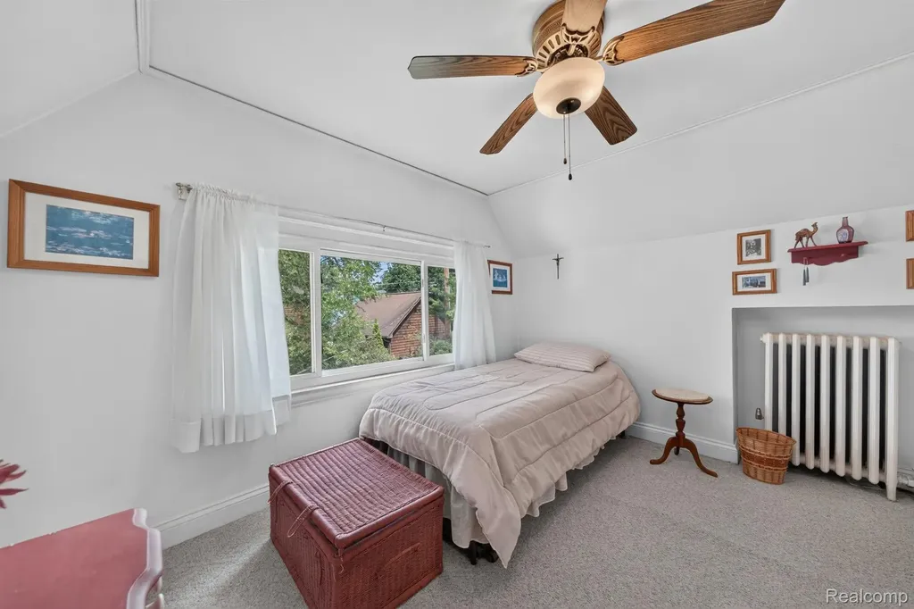 31710 Glencoe Drive Beverly Hills Village MI 48025