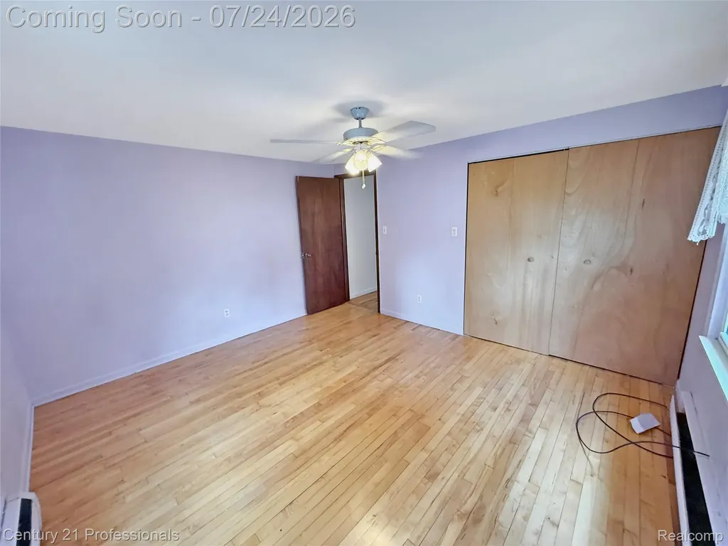 18424 Glenmore Redford Charter Township MI 48240