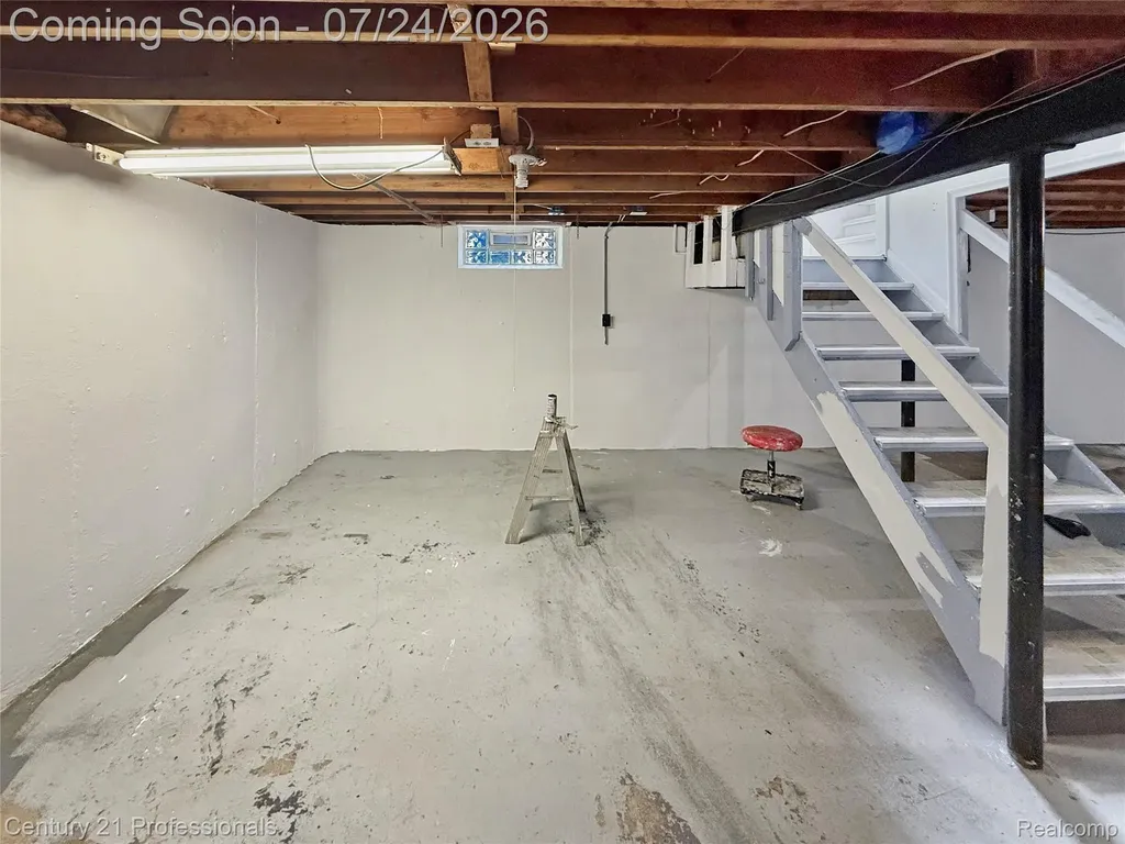 18424 Glenmore Redford Charter Township MI 48240