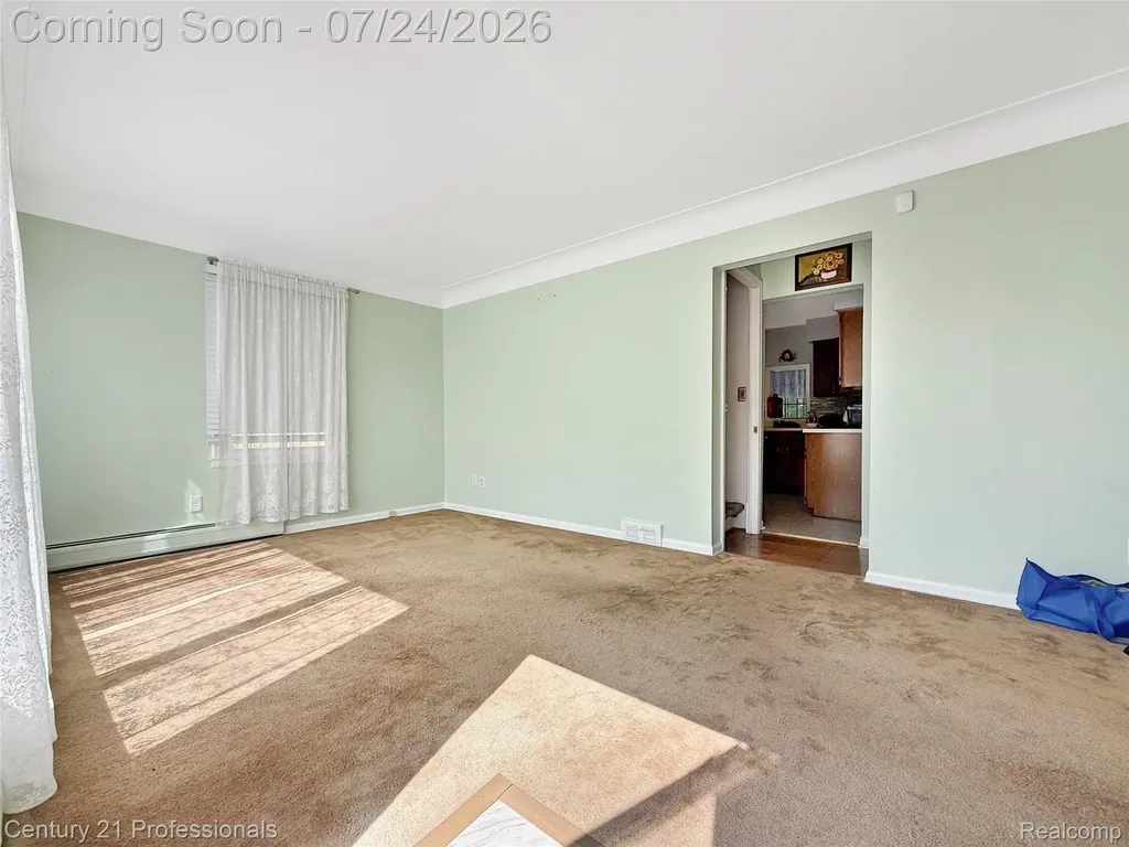 18424 Glenmore Redford Charter Township MI 48240