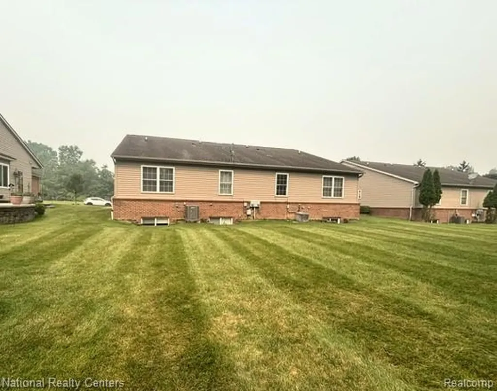 809 Chelsea Ridge Court Howell City MI 48843
