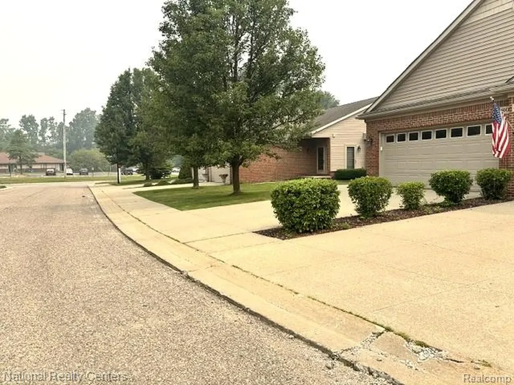 809 Chelsea Ridge Court Howell City MI 48843