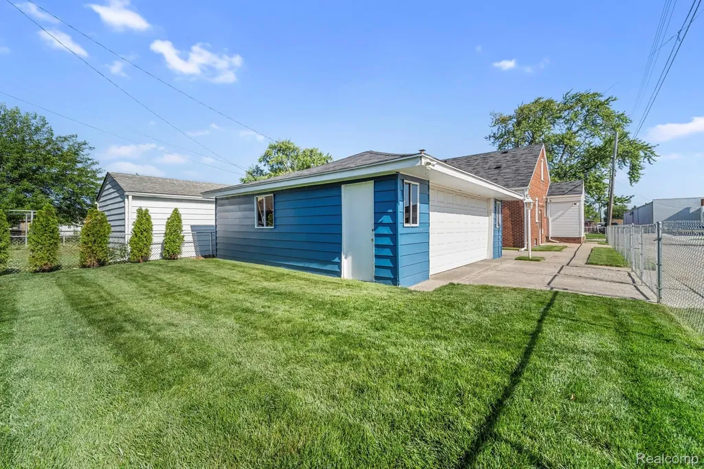 12801 Birrell Street Southgate City MI 48195