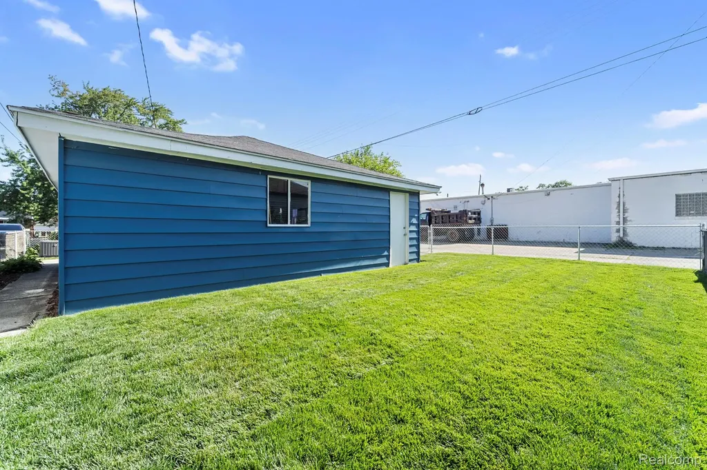 12801 Birrell Street Southgate City MI 48195