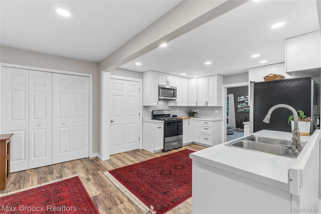 6029 Walnut Street Kingston Village MI 48741