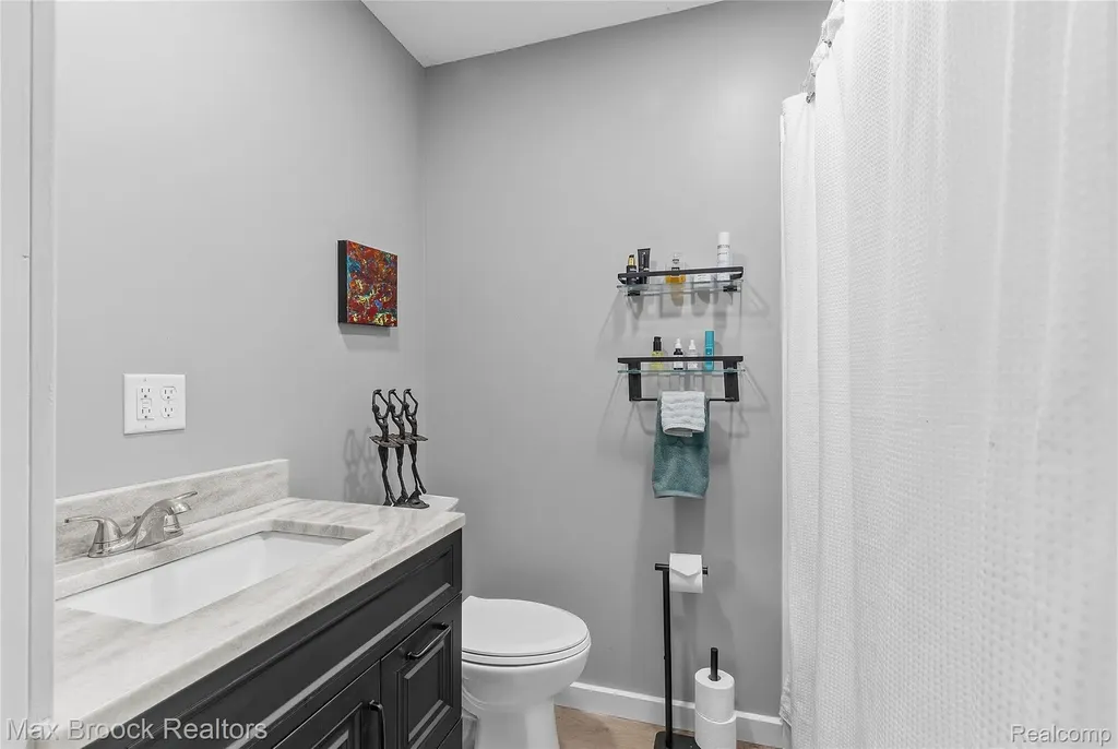 6029 Walnut Street Kingston Village MI 48741