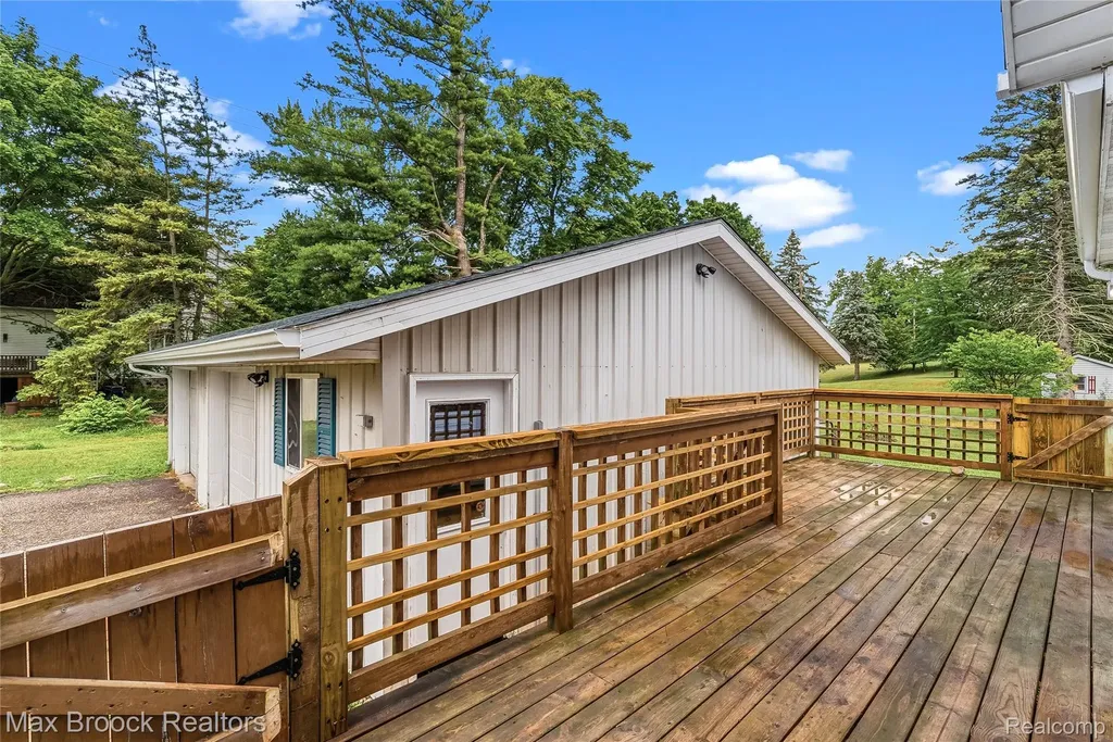 6029 Walnut Street Kingston Village MI 48741