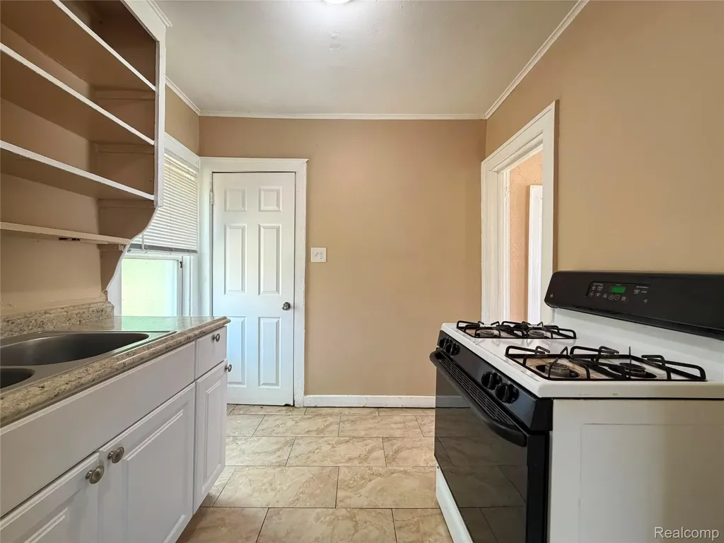 10044 Whitcomb Street Detroit City MI 48227