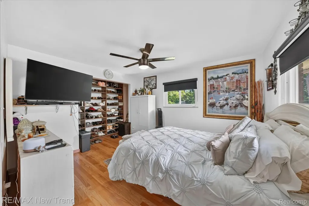 24414 Lois Lane Southfield City MI 48075