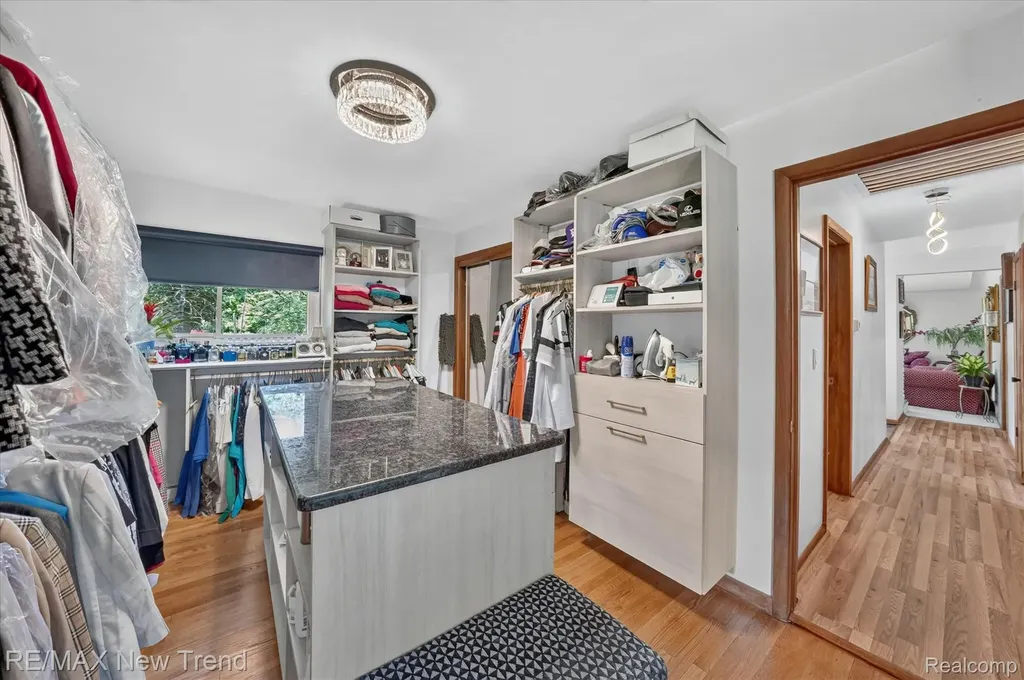 24414 Lois Lane Southfield City MI 48075