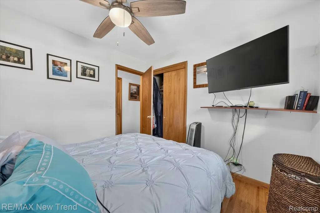 24414 Lois Lane Southfield City MI 48075