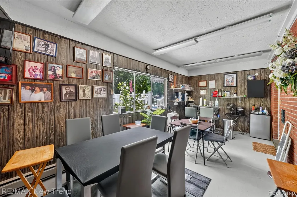 24414 Lois Lane Southfield City MI 48075