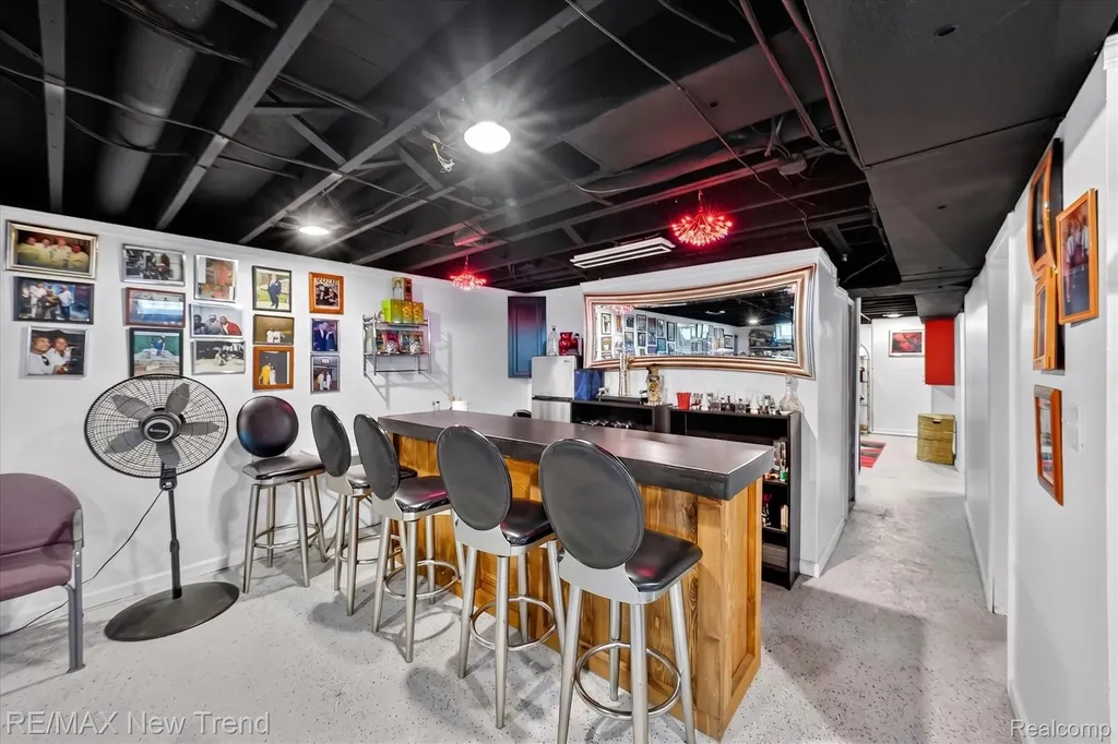24414 Lois Lane Southfield City MI 48075