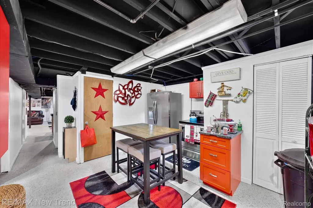 24414 Lois Lane Southfield City MI 48075