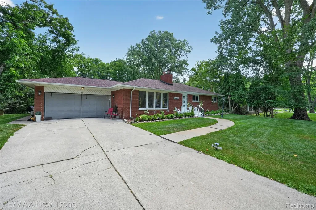 24414 Lois Lane Southfield City MI 48075