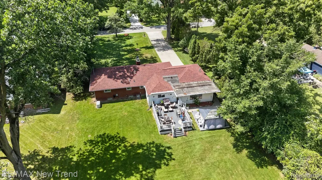 24414 Lois Lane Southfield City MI 48075