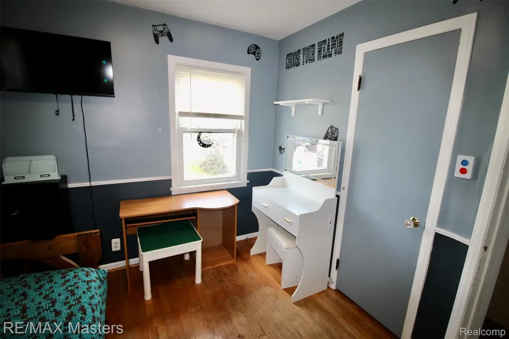 14727 Windermere Street Southgate City MI 48195