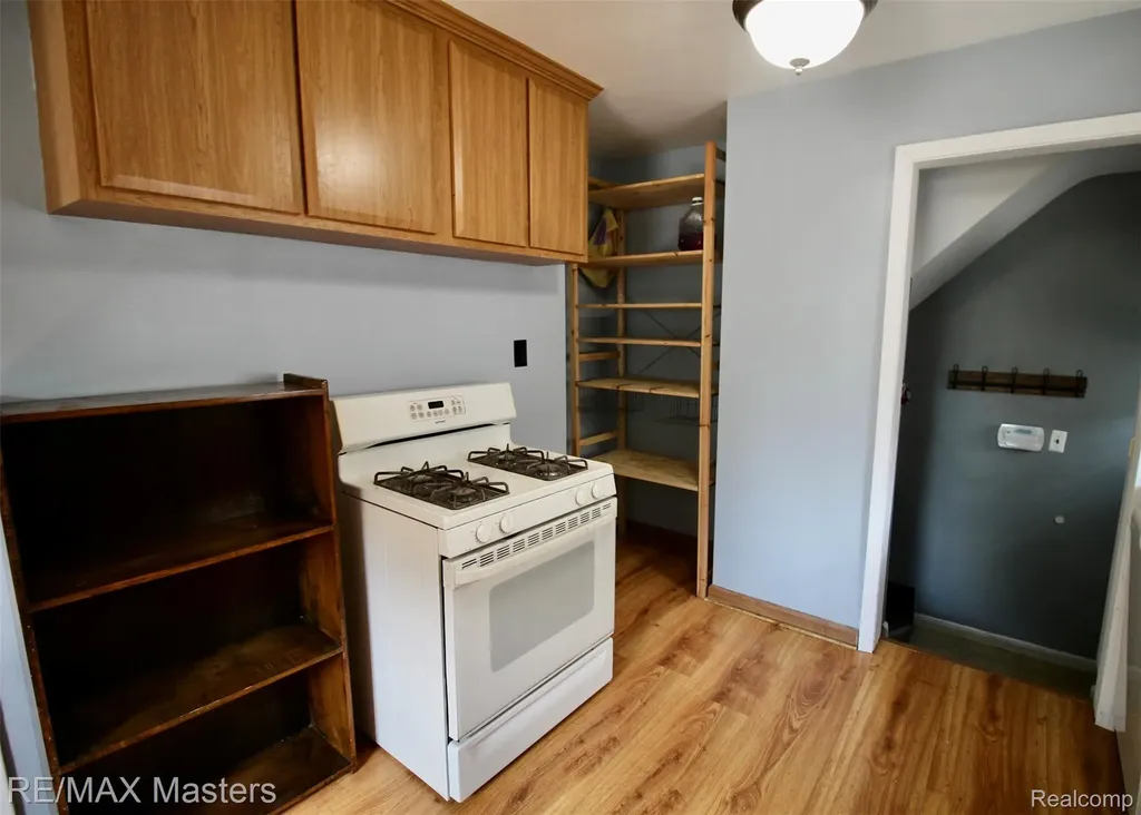 14727 Windermere Street Southgate City MI 48195