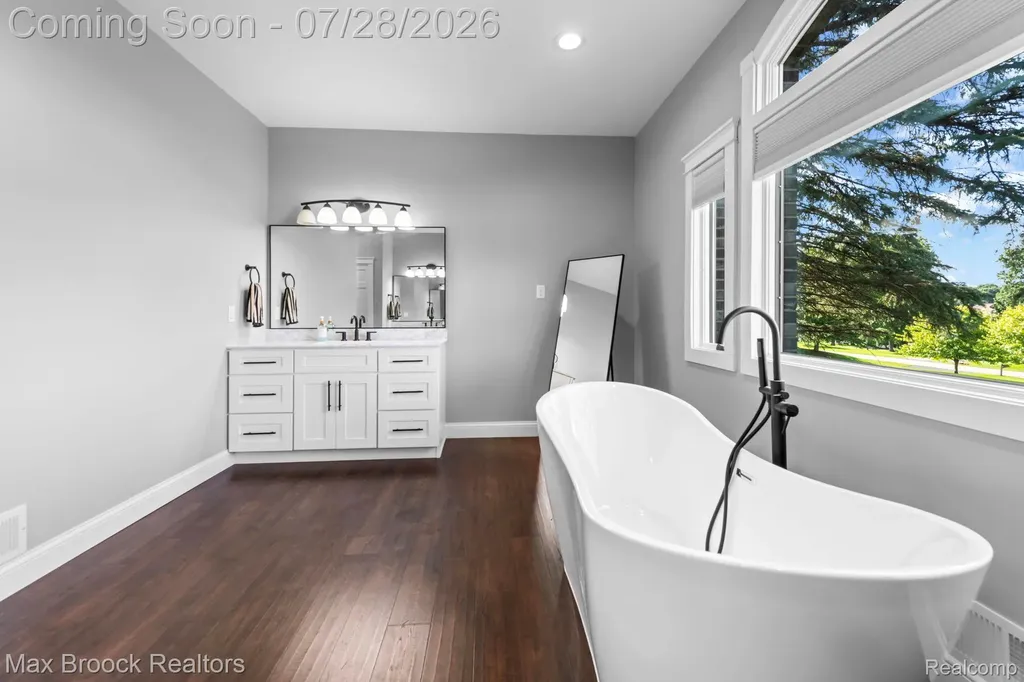6827 Strawberry Lane Independence Charter Township MI 48348
