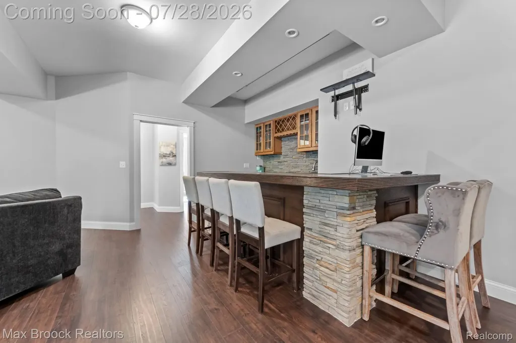 6827 Strawberry Lane Independence Charter Township MI 48348