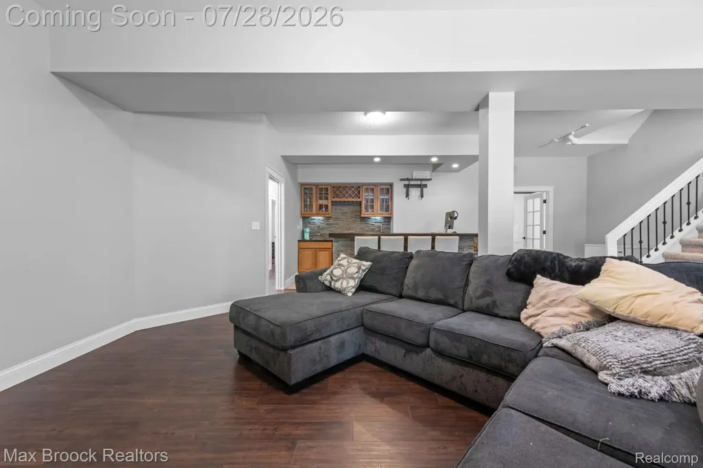 6827 Strawberry Lane Independence Charter Township MI 48348