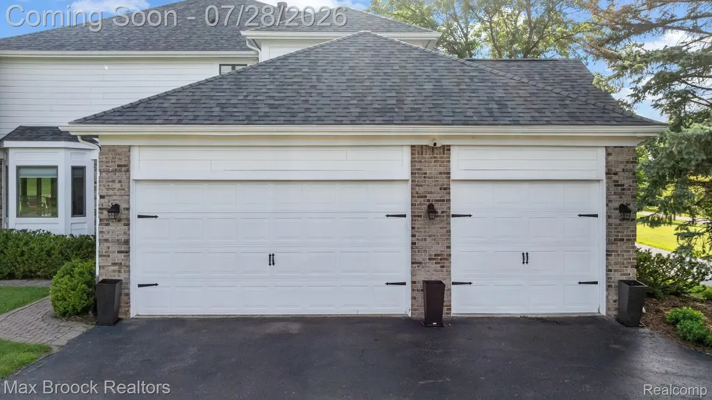 6827 Strawberry Lane Independence Charter Township MI 48348