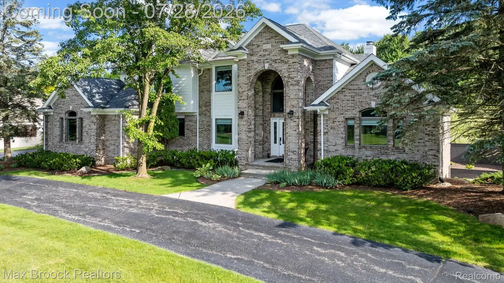 6827 Strawberry Lane Independence Charter Township MI 48348
