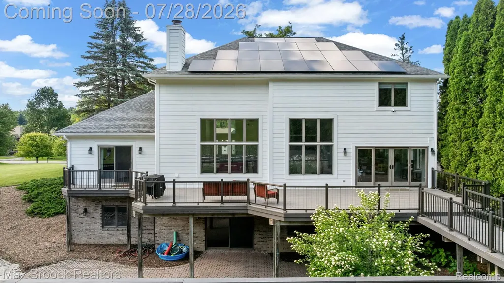 6827 Strawberry Lane Independence Charter Township MI 48348