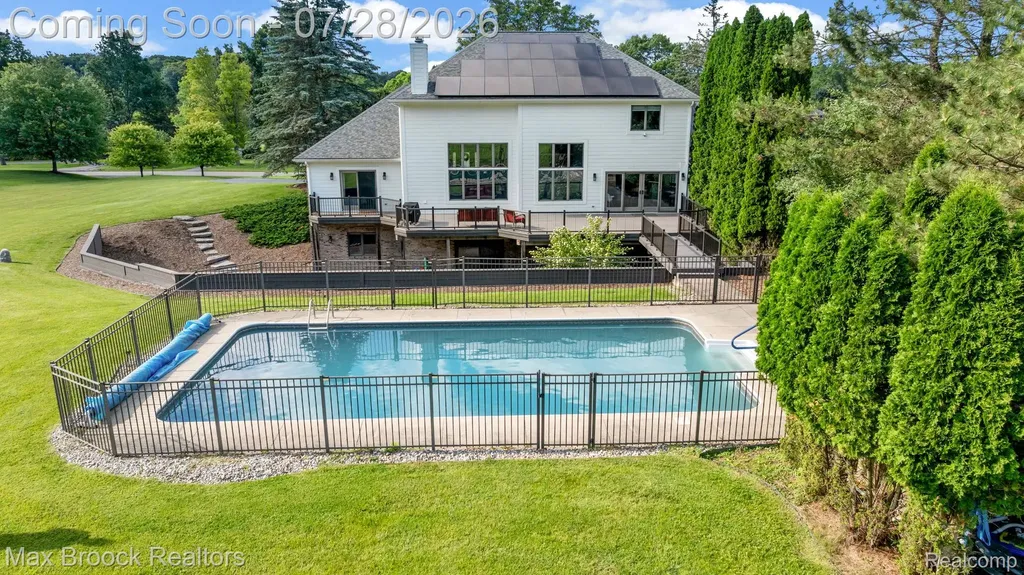 6827 Strawberry Lane Independence Charter Township MI 48348