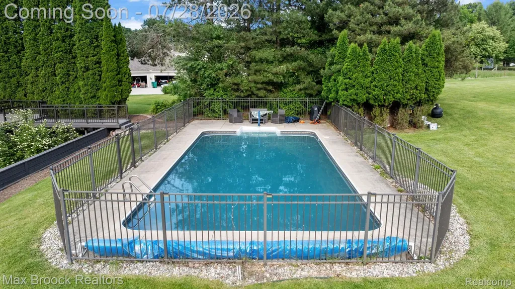 6827 Strawberry Lane Independence Charter Township MI 48348