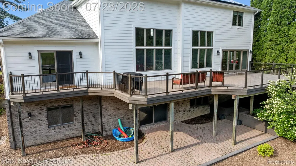 6827 Strawberry Lane Independence Charter Township MI 48348