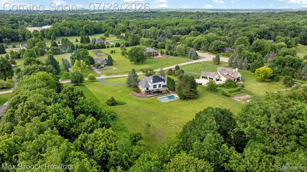 6827 Strawberry Lane Independence Charter Township MI 48348