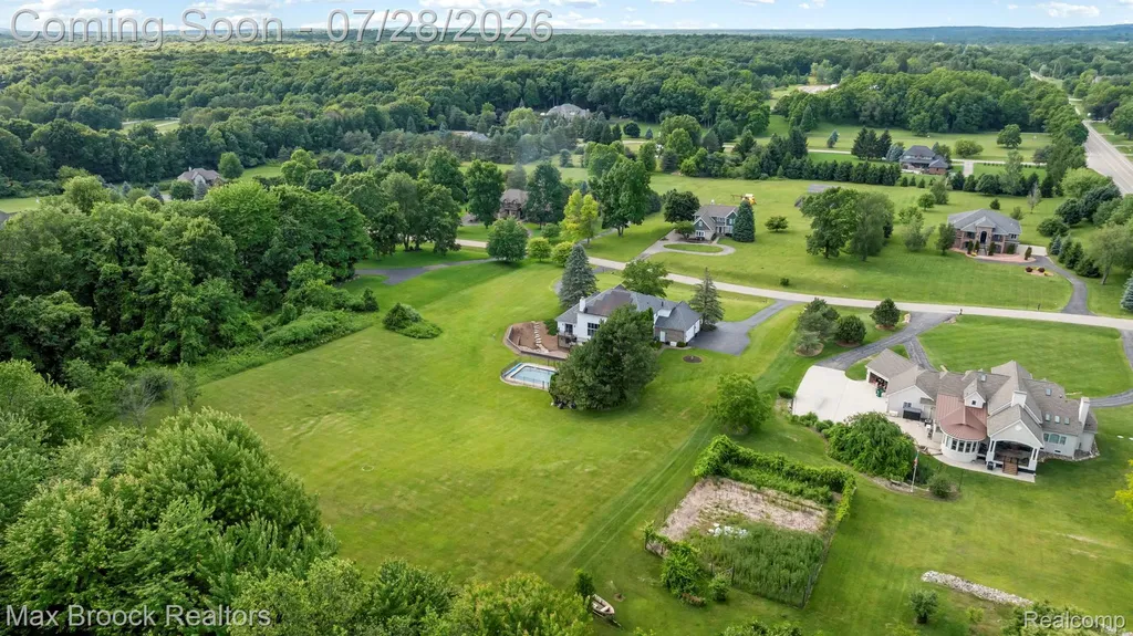 6827 Strawberry Lane Independence Charter Township MI 48348