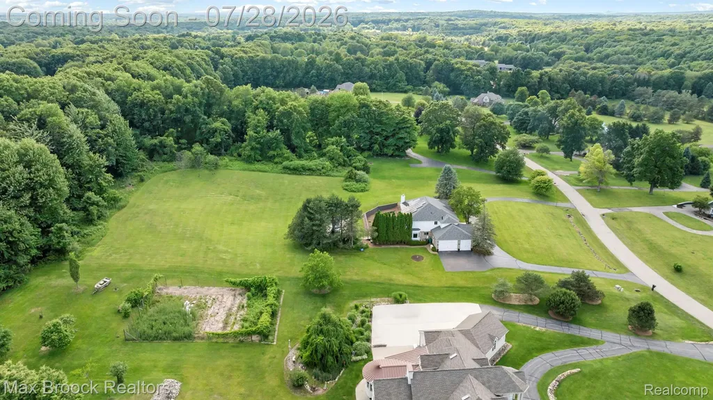 6827 Strawberry Lane Independence Charter Township MI 48348