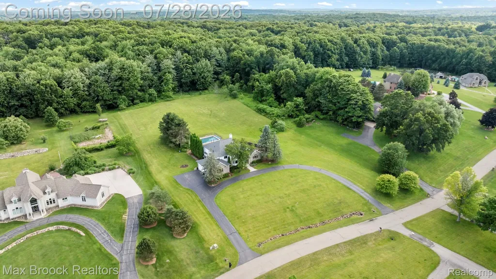 6827 Strawberry Lane Independence Charter Township MI 48348