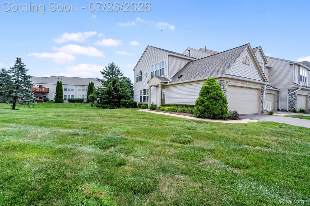 26657 Kirkway Drive Woodhaven City MI 48183