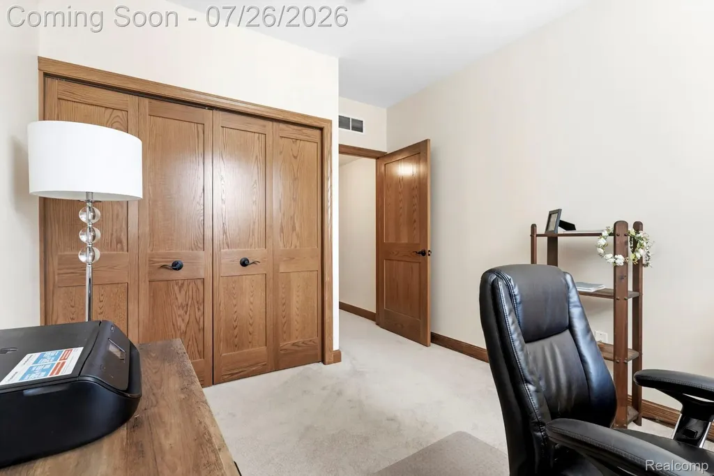 26657 Kirkway Drive Woodhaven City MI 48183