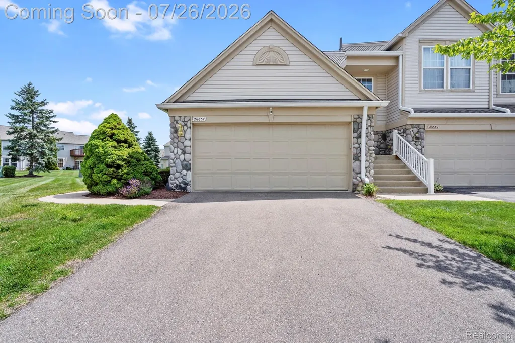 26657 Kirkway Drive Woodhaven City MI 48183